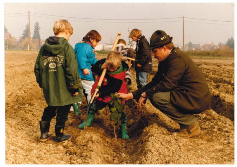 Archivfoto 1996: Pflanzung in Leopoldau