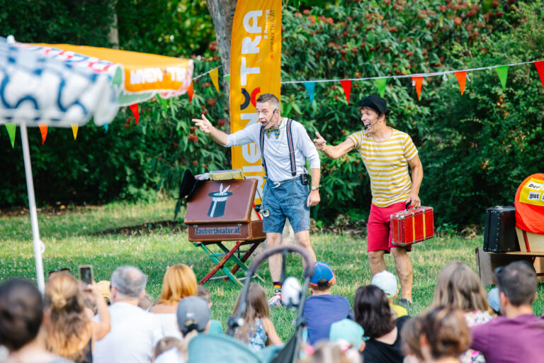 WIENXTRA Sommerspektakel: Vorhang auf im Park
