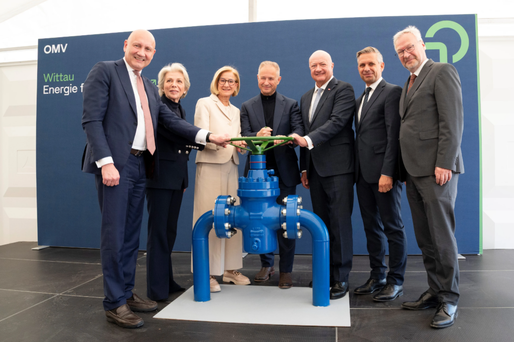 Gasfund mit Berislav Gaso, OMV Vorstandsmitglied und Executive Vice President Energy; Edith Hlawati, Vorständin der ÖBAG; Johanna Mikl-Leitner, Landeshauptfrau Niederösterreich; Alfred Stern, Vorstandsvorsitzender und CEO von OMV