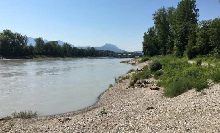 Bayerischer Inn wird wieder fischpassierbar