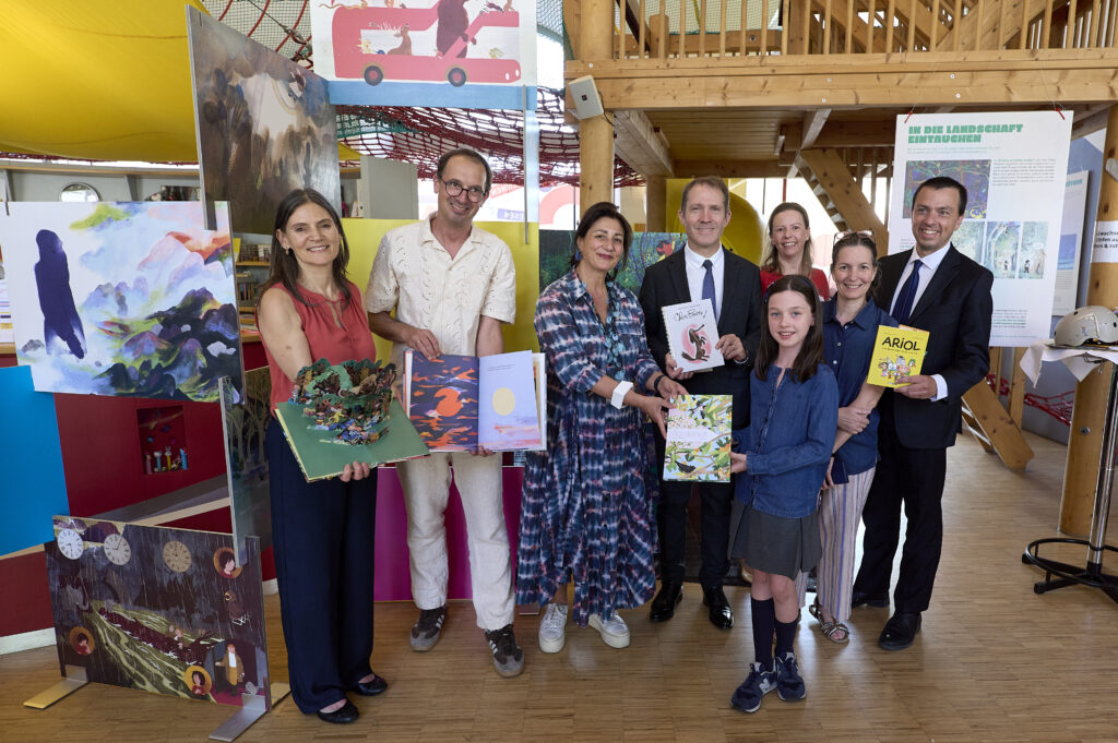 Wundervolle Kinderbücher: Wanderausstellung in der WIENXTRA-Kinderinfo eröffnet