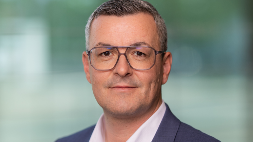 Der Aufsichtsrat der Tiroler Sparkasse hat Robert Schmidbauer zum Marktfolgevorstand (CRO, CFO, COO) bestellt.